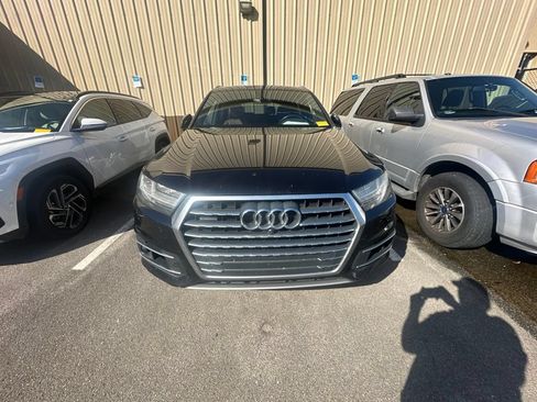 Used 2018 Audi Q7 3.0T Prestige w/ Prestige Package AWD/4WD image 2
