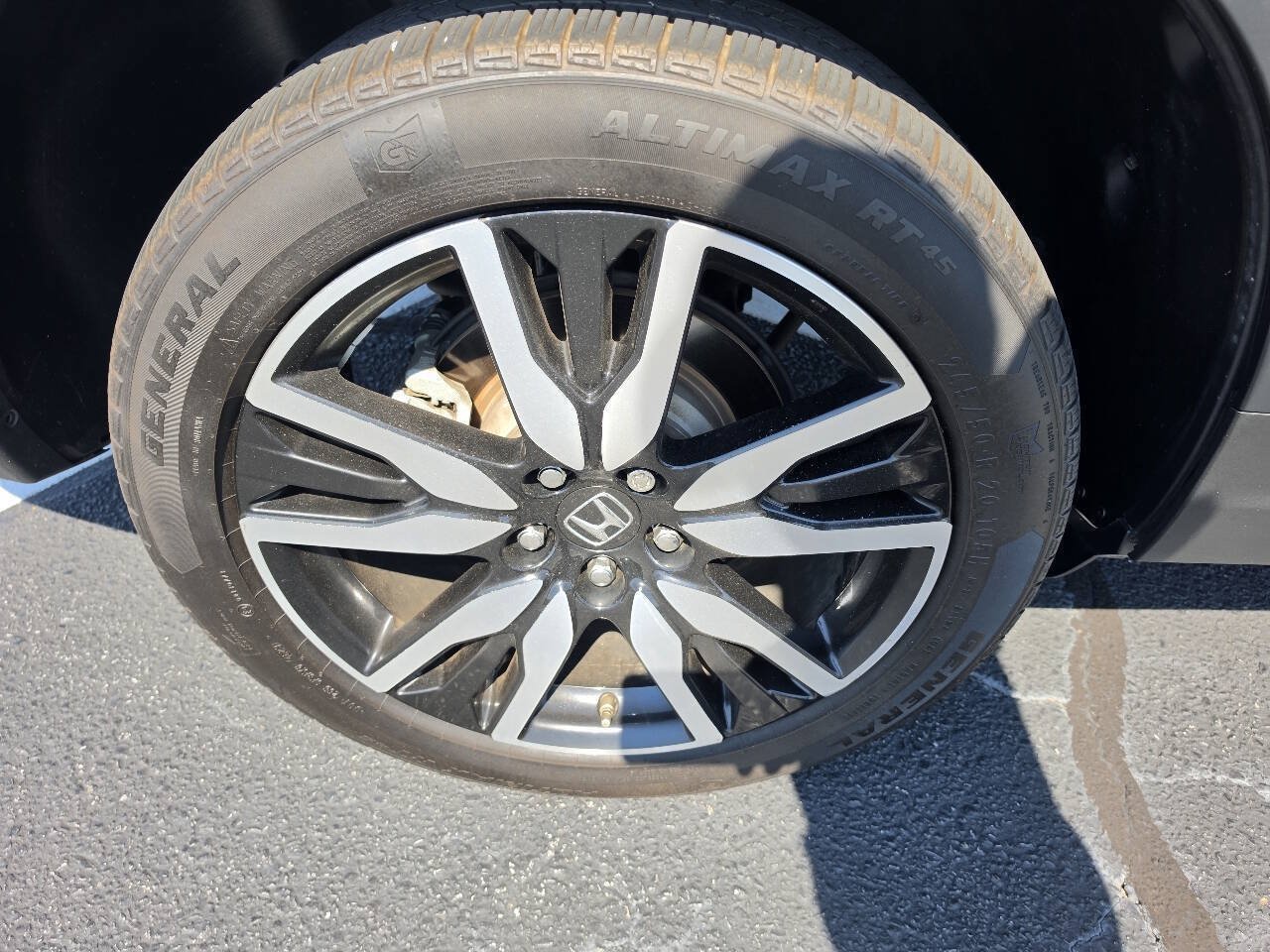 Used 2020 Honda Pilot Touring image 15