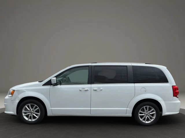 Used 2019 Dodge Grand Caravan SXT FWD image 2