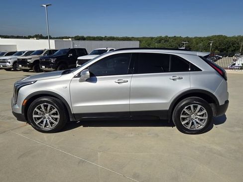 Used 2022 Cadillac XT4 Sport w/ Comfort Package FWD image 3