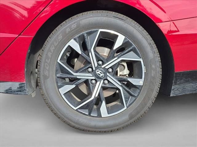 Used 2025 Hyundai Sonata SEL FWD image 14