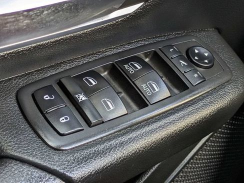 Used 2019 RAM 1500 Big Horn AWD/4WD image 24