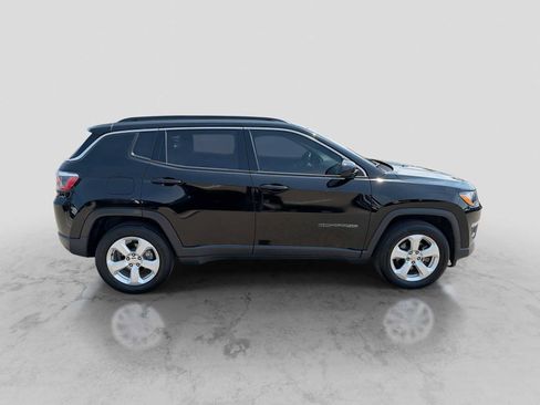 Used 2020 Jeep Compass Latitude w/ Popular Equipment Group AWD/4WD image 7