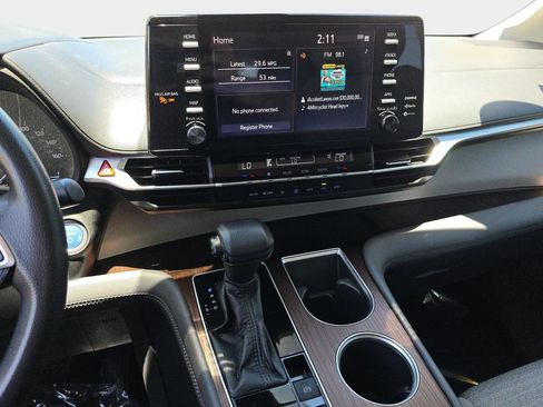 Used 2021 Toyota Sienna LE FWD image 26