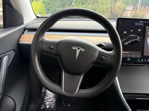 Used 2020 Tesla Model Y Long Range AWD/4WD image 43