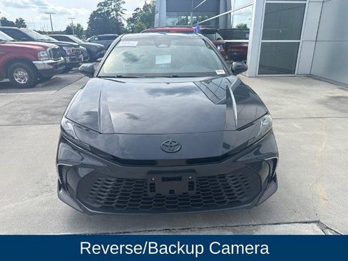 Used 2026 Toyota Camry SE FWD image 2