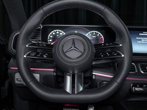 Certified 2025 Mercedes-Benz GLS 450 4MATIC image 24