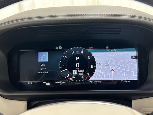 Used 2023 Land Rover Discovery HSE R-Dynamic AWD/4WD image 14