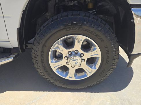 Used 2024 RAM 2500 Big Horn AWD/4WD image 26