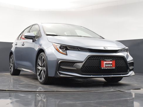 Used 2021 Toyota Corolla SE image 28