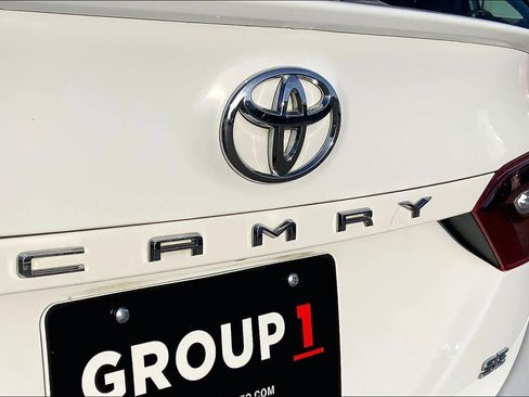 Used 2021 Toyota Camry SE image 27