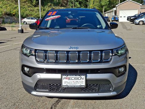 Certified 2022 Jeep Compass Limited image 2