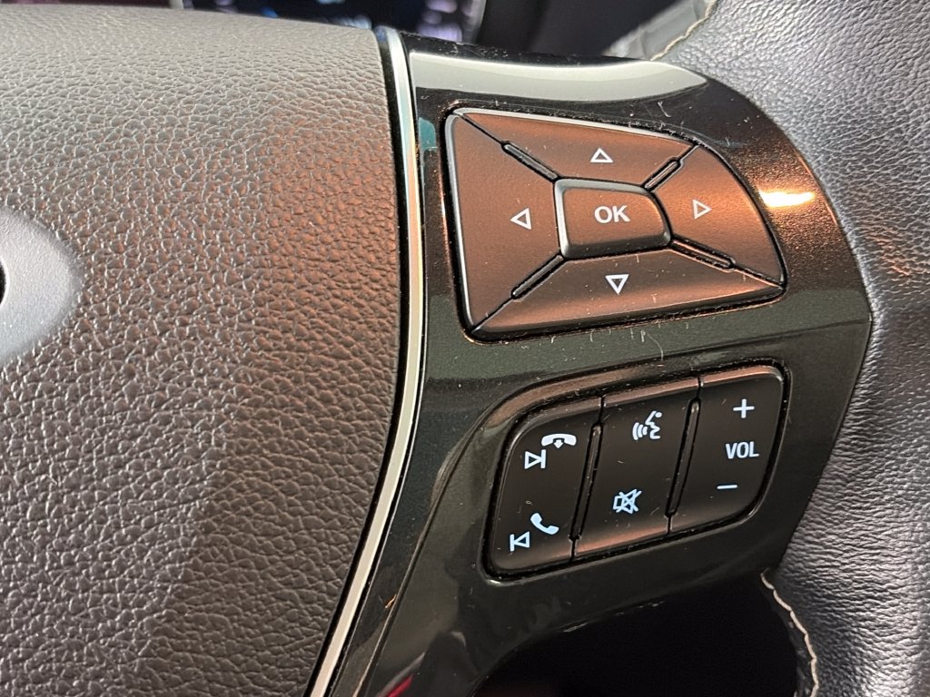 Used 2016 Ford Explorer Platinum AWD/4WD image 17