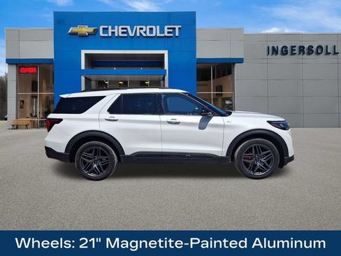 Used 2025 Ford Explorer ST-Line w/ Premium Package AWD/4WD image 30