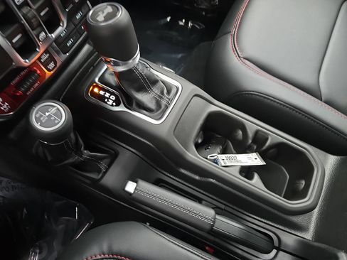 New 2026 Jeep Wrangler Unlimited Rubicon AWD/4WD image 25