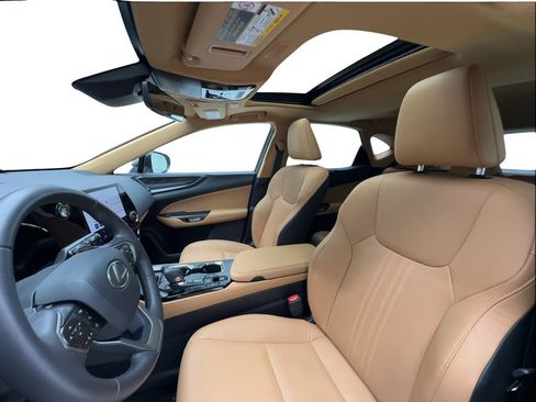 Used 2024 Lexus NX 250 FWD image 19