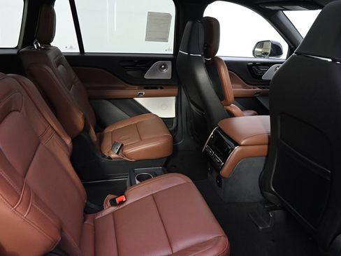 New 2026 Lincoln Aviator Reserve image 18