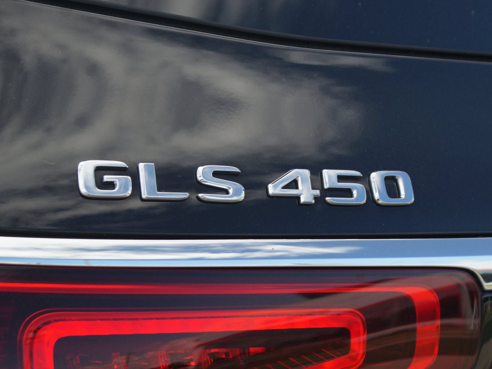 Used 2021 Mercedes-Benz GLS 450 4MATIC image 20