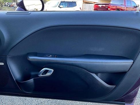 Used 2020 Dodge Challenger SXT image 24