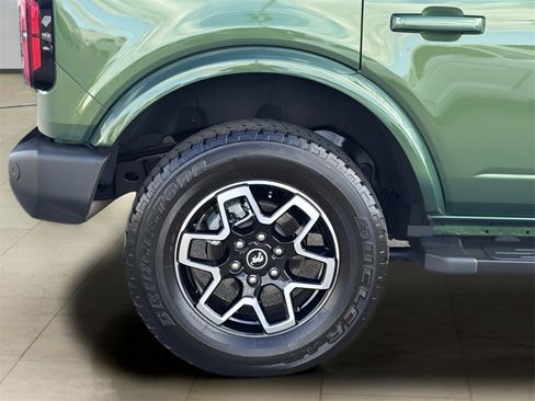 Used 2024 Ford Bronco Outer Banks image 45
