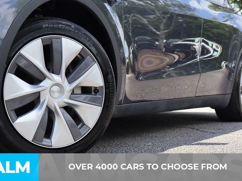 Used 2023 Tesla Model Y AWD image 3