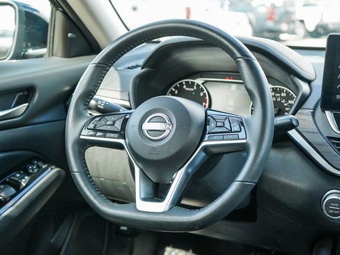 Used 2024 Nissan Altima 2.5 SL image 16