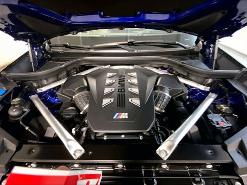 New 2026 BMW X5 M60i image 16