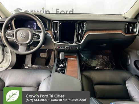 Used 2024 Volvo S60 B5 Plus image 6