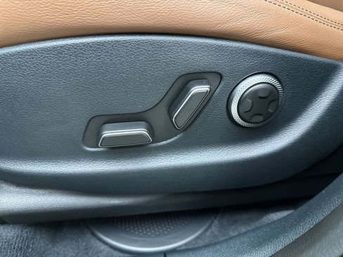 Certified 2026 Genesis GV70 2.5T Advanced image 12