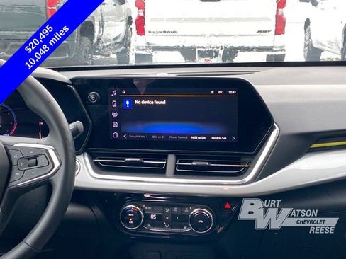 Used 2024 Chevrolet Trax LT w/ Driver Confidence Package image 18