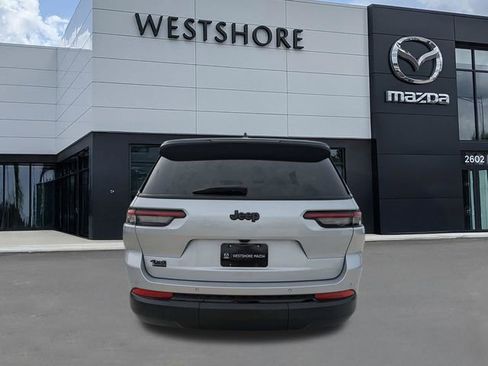 Used 2025 Jeep Grand Cherokee L Laredo AWD/4WD image 4