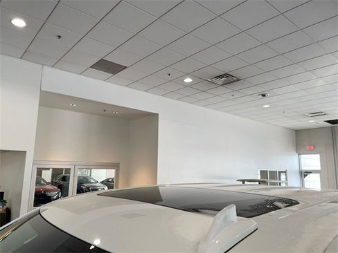 Used 2023 GMC Sierra 1500 SLT w/ SLT Premium Plus Package image 9