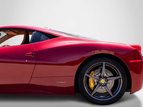 Used 2013 Ferrari 458 Italia Coupe RWD image 28