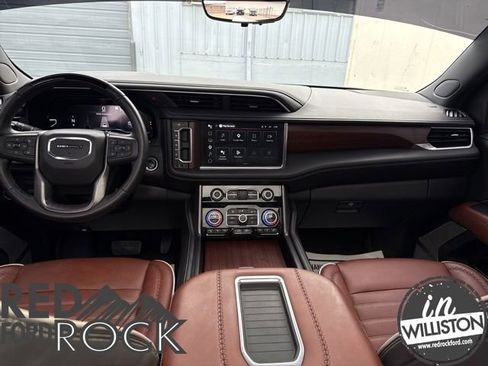 Used 2023 GMC Yukon XL Denali Ultimate AWD/4WD image 19