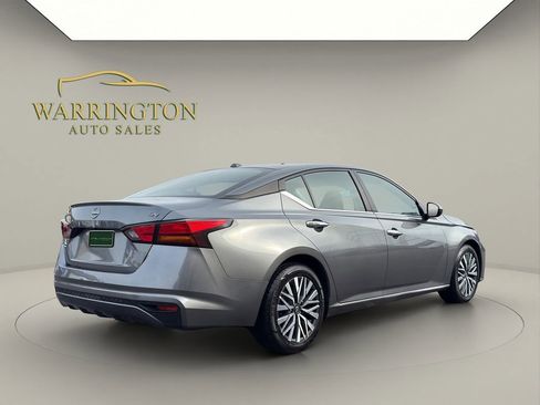Used 2023 Nissan Altima 2.5 SV image 7