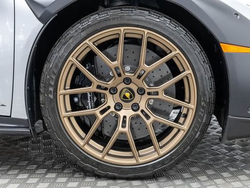 Used 2024 Lamborghini Huracan Sterrato image 55