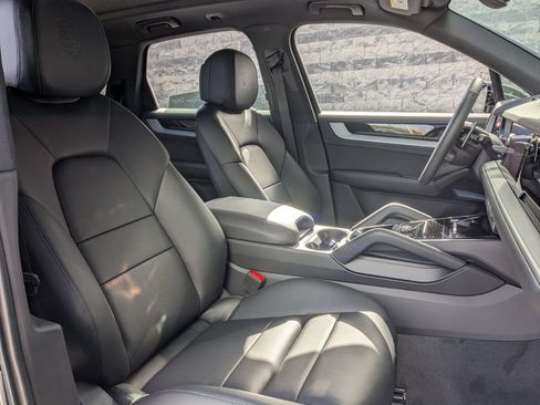 New 2026 Porsche Cayenne AWD/4WD image 25