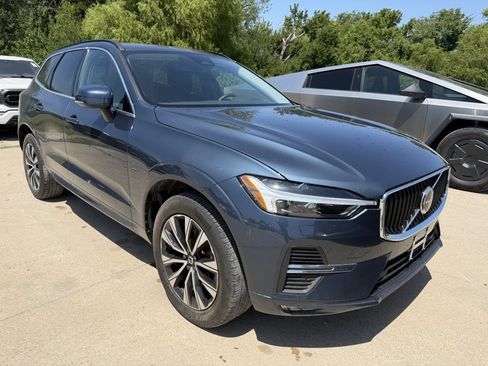 Used 2023 Volvo XC60 B5 Core w/ Climate Package AWD/4WD image 7