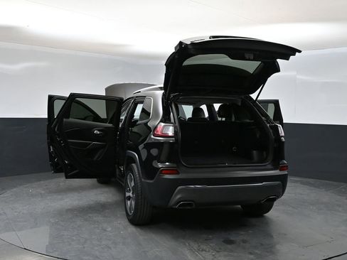 Used 2019 Jeep Cherokee Limited AWD/4WD image 40