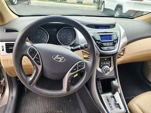 Used 2013 Hyundai Elantra GLS w/ Preferred Pkg image 32