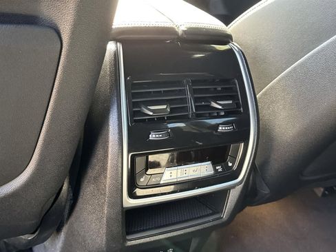 Used 2024 BMW X5 xDrive50e image 34