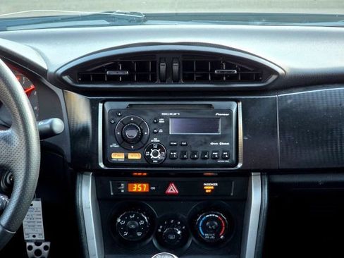 Used 2013 Scion FR-S image 18