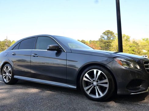 Used 2014 Mercedes-Benz E 350 Sedan image 5