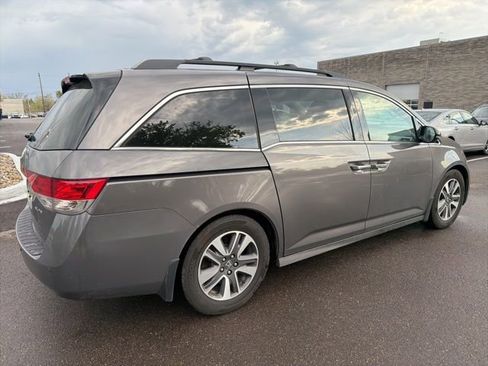Used 2015 Honda Odyssey Touring image 3