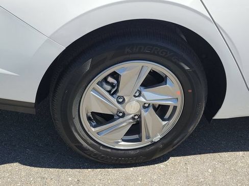 New 2026 Hyundai Elantra SE FWD image 26