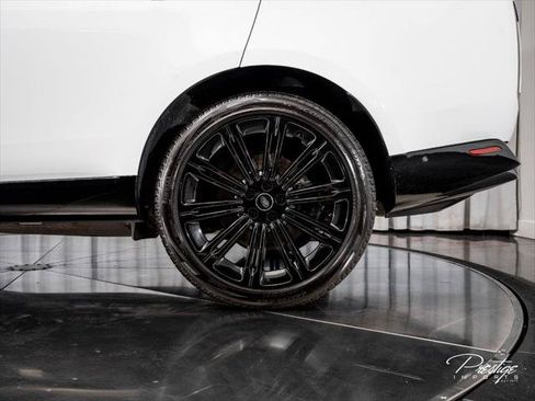Used 2023 Land Rover Range Rover Long Wheelbase Autobiography AWD/4WD image 8