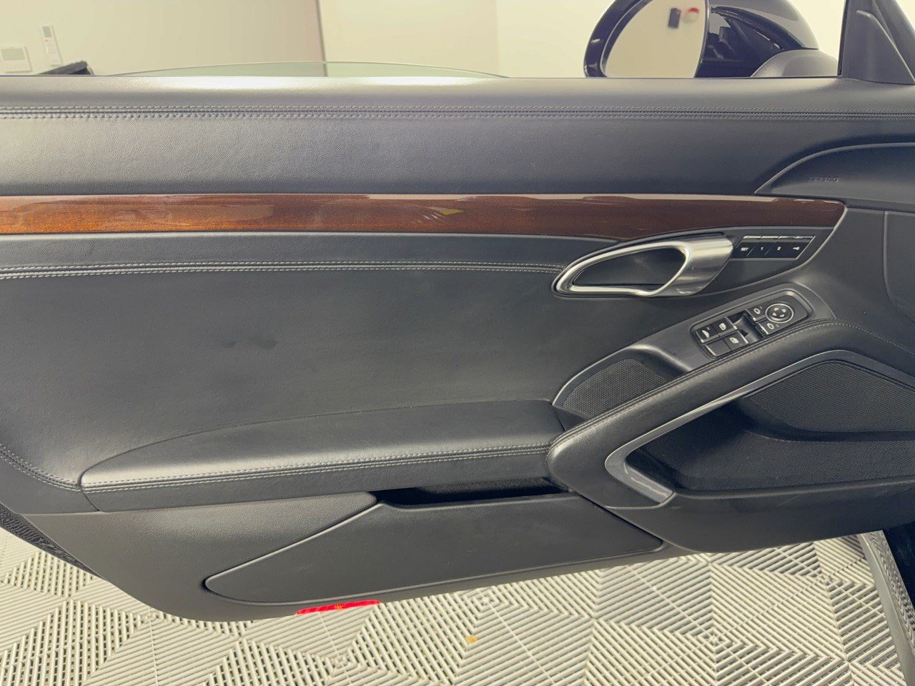 Certified 2014 Porsche 911 Carrera 4S AWD/4WD image 13