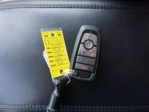 Used 2024 Ford Edge SEL w/ Convenience Package AWD/4WD image 28