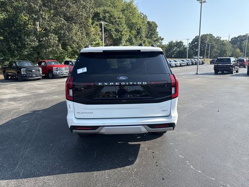 New 2025 Ford Expedition Max Platinum w/ Platinum Ultimate Package image 4