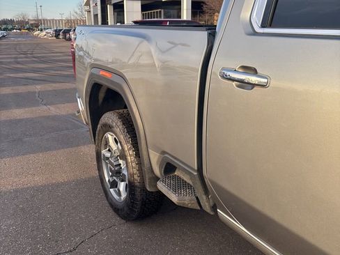 Used 2025 GMC Sierra 2500 SLT w/ SLT Convenience Package image 16